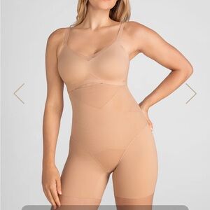 Honeylove Superpower Girl Short (NWT)